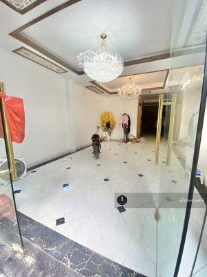 bán nhà phố thái thịnh lõi đống đa 6 tầng thang máy 4,6m mặt tiền vài bước ra mặt phố