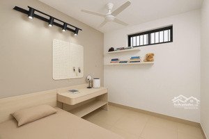 hiếm, nhà ngõ thông, xe ô tô 7 chỗ qua, tổ 5 nhân huệ, dân xây 4 tầng, 4 ngủ, giá chỉ 3.95 tỷ