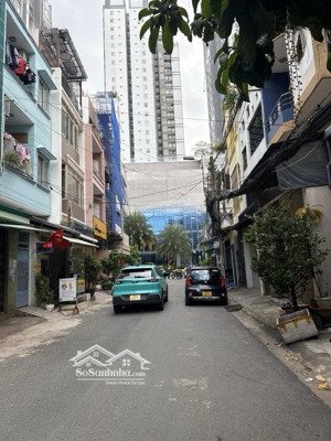 chính chủ cần bán nhà định cư nước ngoài, đường 3 tháng 2 quận 10. 4,8x19 kc 7 tầng. giá 29,1 tỷ