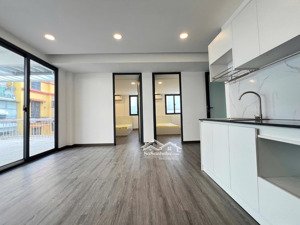 hệ thống căn hộ cao cấp 2pn ban công full nội thất gần sân bay tân sơn nhất quận tân bình