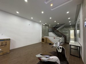 nhà mặt tiền văn tiến dũng phù hợp kinh doanh giá 25tr/ tháng