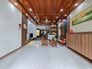 siêu hiếm phố đặng văn ngữ, lô góc 2 thoáng, đẹp ở ngay, cách ô tô 30m, gần hồ, dt 38m2 * 5t