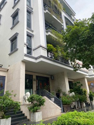 bán nhà mt 119 quốc hương, thảo điền, q2 (dt: 11x35m), ctxd: hầm + 6 tầng, giá bán 82 tỷ