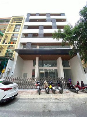 bán toà văn phòng hoàng quốc việt, 80m2 7.5 tầng thang máy, chỉ 42 tỷ 