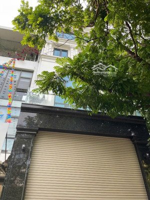 cho thuê nhà khúc thừa dụ , dt 100m, 6 tầng, mt 6m, thông sàn, thang máy, 85tr/tháng