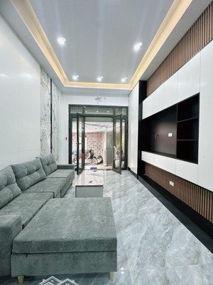 bán nhà hồ đắc di xã đàn, 5 tầng chỉ 10.5 tỷ kết nối nguyễn lương bằng ô chợ dừa