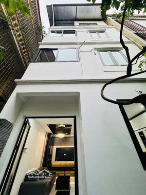 bán gấp nhà phân lô quân đội hoàng văn thái - 42,3m2 6t thang máy - oto đỗ cửa - full nội thất
