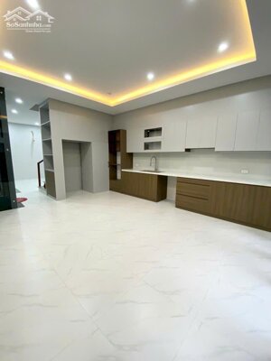 Bán nhà Trương Công Giai 56m2, 7T, MT 4.5m, TM, ngõ ôto, KD, 16.7 tỷ