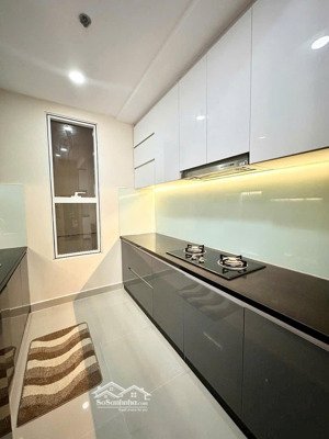 cần bán gấp cc oriental plaza dt 104m2 3pn 2wc full nt có sổ giá 5 tỷ lh tuấn