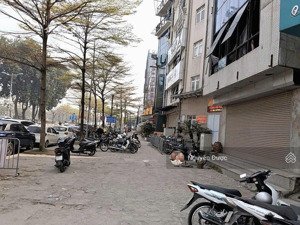 mặt phố đường láng, đống đa, vị trí đẹp nhất phố,dt 110m, mt 7m, 3 tầng, lô góc, chỉ 68.5 tỷ