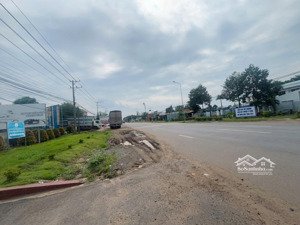 kẹt tiền gấp bán lô đất thổ cư sổ riêng ngay xã xuân phú, cách ql1a chỉ 300m. khu bàn cờ dân kín