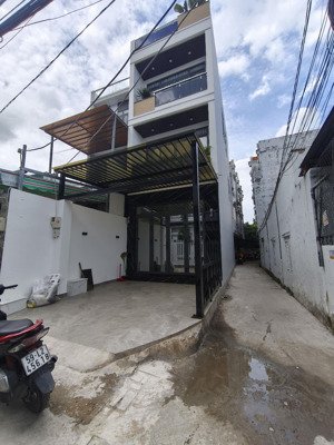 nhà phố 2 tầng 1 lửng mới đẹp.cảnh phú mỹ hưng 3 phút đi xe