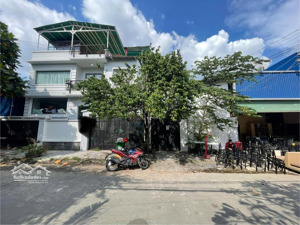 giảm 11 tỷ, chủ bán nhà biệt thự đường bình lợi quận bình thạnh. dt: 20x50m giá 49 tỷ. 3 tầng