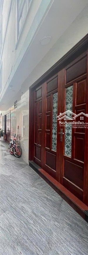 nhà mới chủ giảm chào 200tr - giá tốt nhất khu vực phúc lợi - vị trí đẹp, ngõ nông, rộng