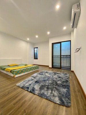 445 lạc long quân, ngõ ô tô tránh nhau