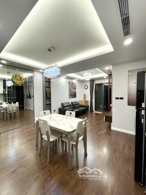 cho thuê căn hộ 2pn & 3pn ở hdi tây hồ, nội thất cơ bản và full đồ - lh: 