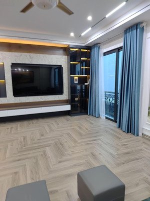 bán nhà 4 tầng ô tô vào nhà - full nội thất sang sịn - nhỉnh 6 tỷ