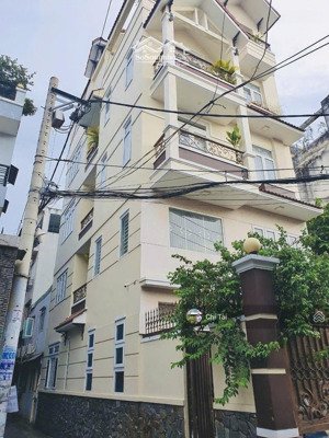 mặt tiền góc 2 mặt tiền hoàng hoa thám,vị trí siêu đắc địa - 6.5 x 14m, 5 lầu - bán chỉ 18.5 tỷ