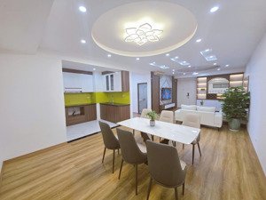 gia đình cần bán chung cư sông đà tower, 131 trần phú 130m2, 3pn, 2vs, giá 6.x tỷ. lh 