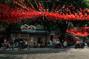 bán nhà mặt phố lê duẩn dt 114m mt 7m, nhà 2 mặt phố 2 mặt hồ, giá đầu tư. lh 