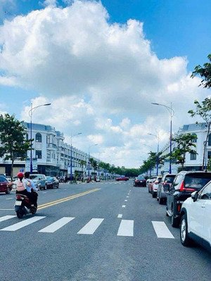 bán shophouse 100m2 tại thăng long central city, 3,1 tỷ, 3pn, 3wc, mặt tiền 25m, pháp lý đầy đủ