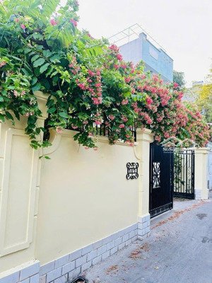 gấp, biệt thự linh đông gần ngay phạm văn đồng