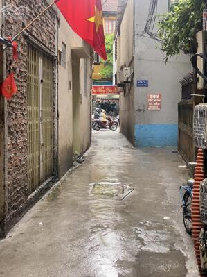Bán nhà ngõ Kiến Thiết 20m2 nhà đẹp ở ngay 50m ra mặt phố 4.3 tỷ