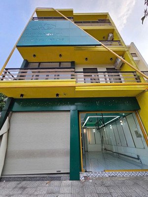 nhà đường lê trọng tấn diện tích: 8x21m trệt 3 lầu cho thuê