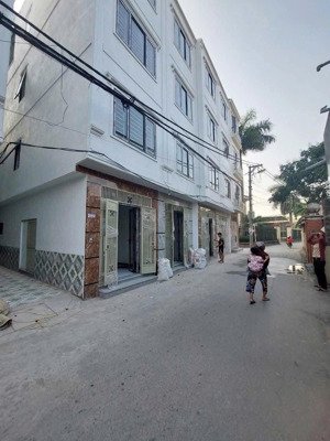 nhà 4 tầng 35m2, ô tô đỗ ở biên giang- hà đông gần bx yên nghĩa giá 3.2 tỷ, lh: 