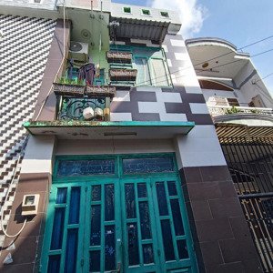 bán nhà 2 mặt tiền đường số 40 và kênh tham lượng đang làm chỉ 4,5 tỷ