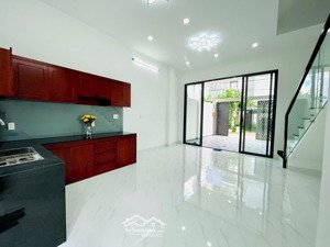 bán căn nhà 1 trệt 2l mới đẹp, cách vinhomes chỉ 600m - giá chỉ 5,5 tỷ