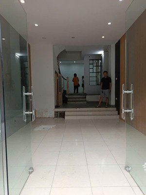 cho thuê nhà mặt phố nguyễn xiển, thanh xuân, 55m2*5 tầng, 22 triệu