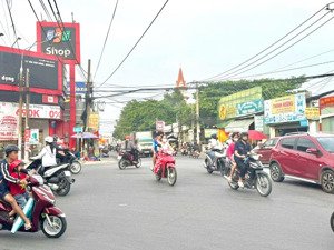 cần bán nhà lô góc hẻm ô tô tránh nhau bùi trọng nghĩa chợ trảng dài, 90m2 giá nhỉnh 3 tỷ.