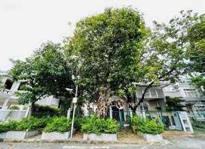 bán gấp biệt thự 4pn, 5wc ở mỹ phú 2, tân phú, quận 7, 84 tỷ, 256m2 view công viên, duy nhất 01 căn