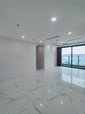 chào thuê duy nhất một căn góc 2 view 4pn 132m2 sunshine sky city q7.tầng cao.ntcb.giá thuê 23tr.