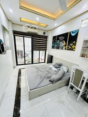 bán nhà riêng 4pn, 3wc, 44m2 tại hoàng quốc việt, nghĩa đô, cầu giấy, 16,8 tỷ