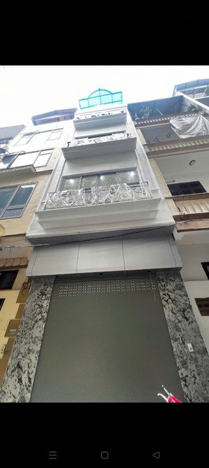 chính chủ cần bán nhà riêng tại trần quốc hoàn, 17,5 tỷ, 40m2x5 tầng, ô tô đỗ cửa, có thang máy.