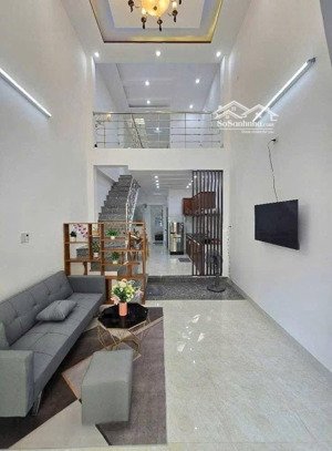 mới mới mới. đường trường chinh. phường thanh khê. tp. đà nẵng. nhà 1 tầng lửng 53m kiệt ô tô.