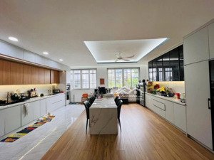 (giảm 3tỷ9) biệt thự thủ thiêm compound lương định của 5pn 6wc mới 1hầm 4l chỉ 31tỷ500 (thơm)