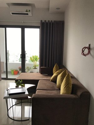 chính chủ cho thuê cc 590 cmt8 q.3. dt 110m2 3p, 2wc. nt. giá 14,5tr. lh 