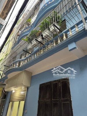 bá.n nhà trần đại nghĩa 37m2 , mt: 5,5m
+ ngõ thông ô tô qua nhà, kinh doanh, mặt tiền khủng