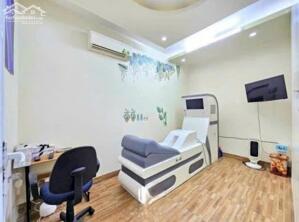 Cho thuê nhà mặt đường Quán Nam có thang máy siêu xịn