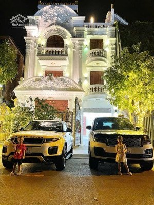 bán nhà mặt phố giang biên, 72 tỷ, 170m2, giá ưu đãi hot!