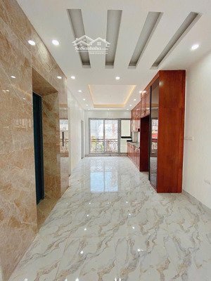 hot nhà phố minh khai ô tô vào nhà - thang máy xịn xò, ngõ thông dt 50m2, 2 mặt thoáng giá 15 tỷ