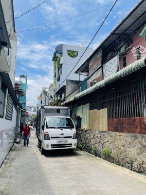 5.79 tỷ - 57m2 - 4.2x14m - nhà 2 tầng hẻm xe tải lê đức thọ- ngay nhà thờ nữ vương hoà bình