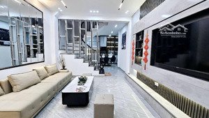 nhà đẹp ngay xuân thuỷ cầu giấy 46m2x5 tầng đủ nội thất , 2 thoáng vĩnh viễn trước sau