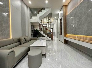 bán nhà 2 tầng - dt 60m2 - hẻm 4m - shr hoàn công - kế bên phú mỹ hưng - quận 7 - nhỉnh 5 tỷ