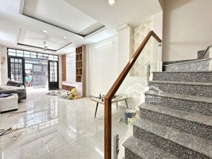 nhà mới vào ở ngay, hẻm xe hơi 7 chỗ nguyễn văn đậu. vị trí thuận tiện 5 phút ra phan đăng lưu