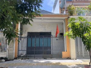 bán đất tặng nhà mặt tiền nam thọ 2 - diện tích lớn - cách biển 300m - du lịch đông đúc