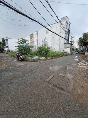 3 tầng hxh thông - htp gần phú mỹ hưng - sổ chuẩn 2025 - dt 4*15m - kdc.
nhỉnh 6 tỷ thương lượng